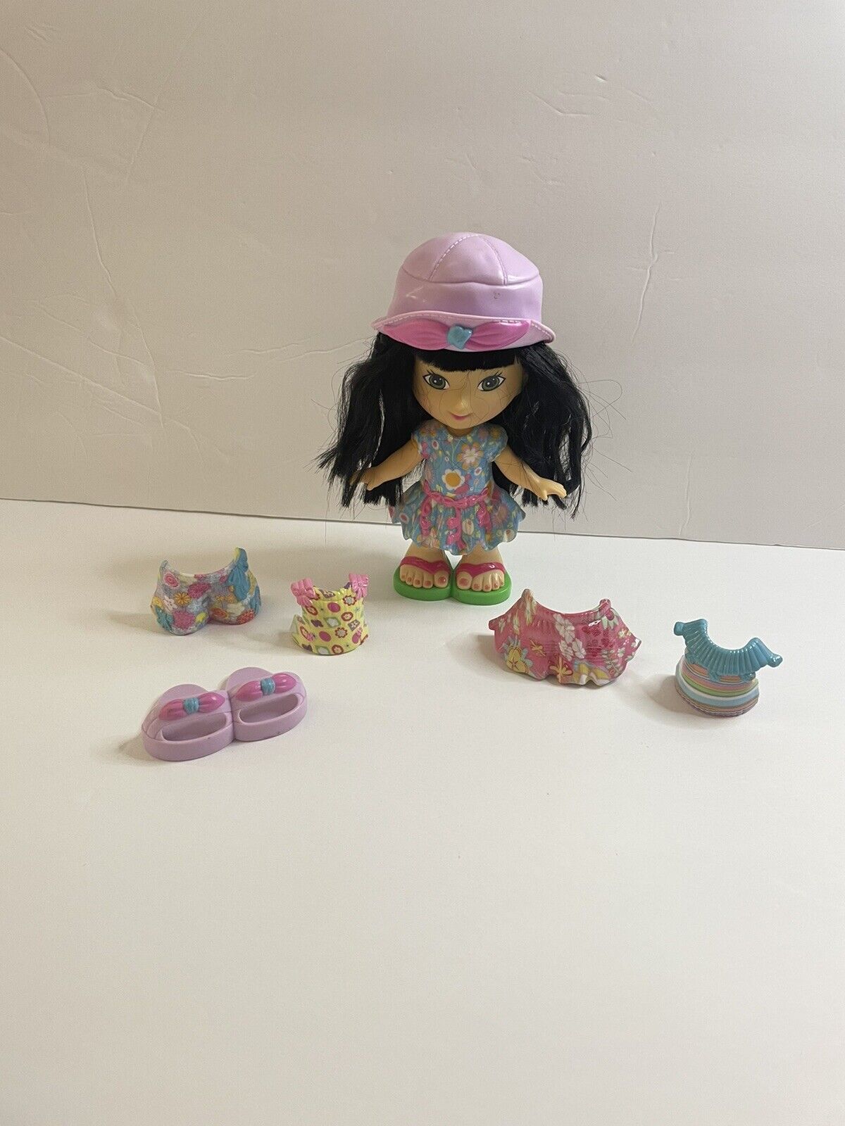 Fisher-price Snap 'n Style Linh Doll