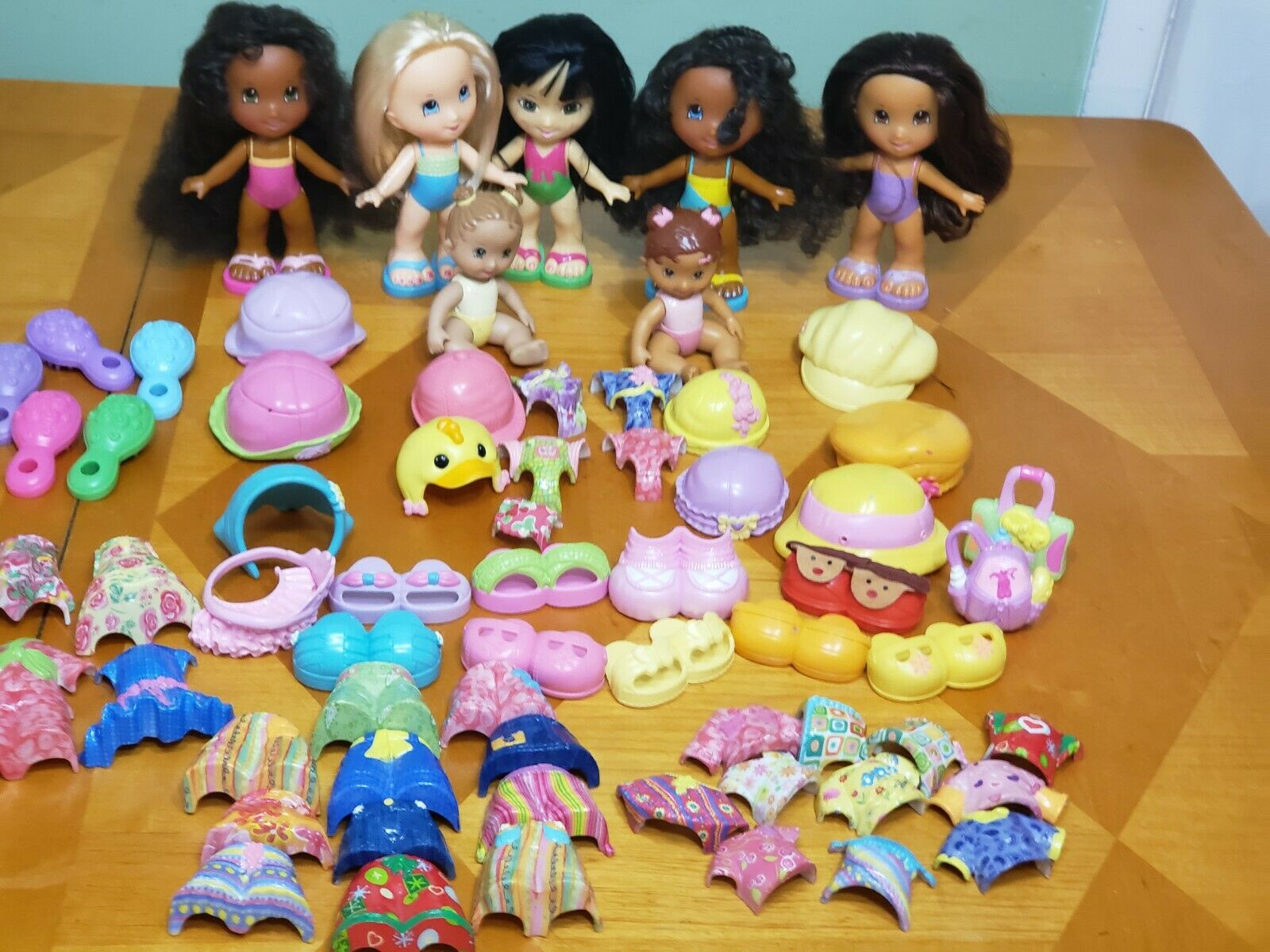 Lot Of Fisher Price Snap N Style Dolls & Clothes